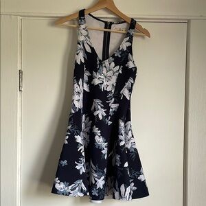 Abercrombie & Fitch Black and White V-Neck Fit and Flare Mini Dress